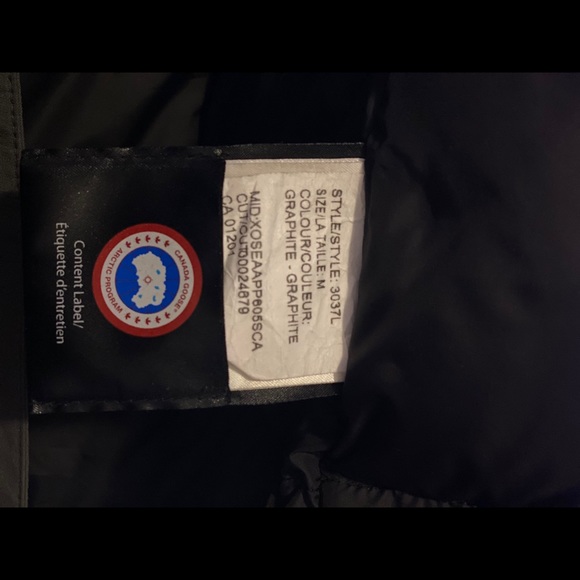 COPY - Canada Goose Parka - Picture 8 of 9
